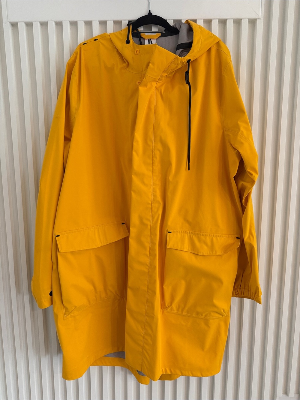 NIKE M NRG PARKA SOLID UNIVERSITY GOLD